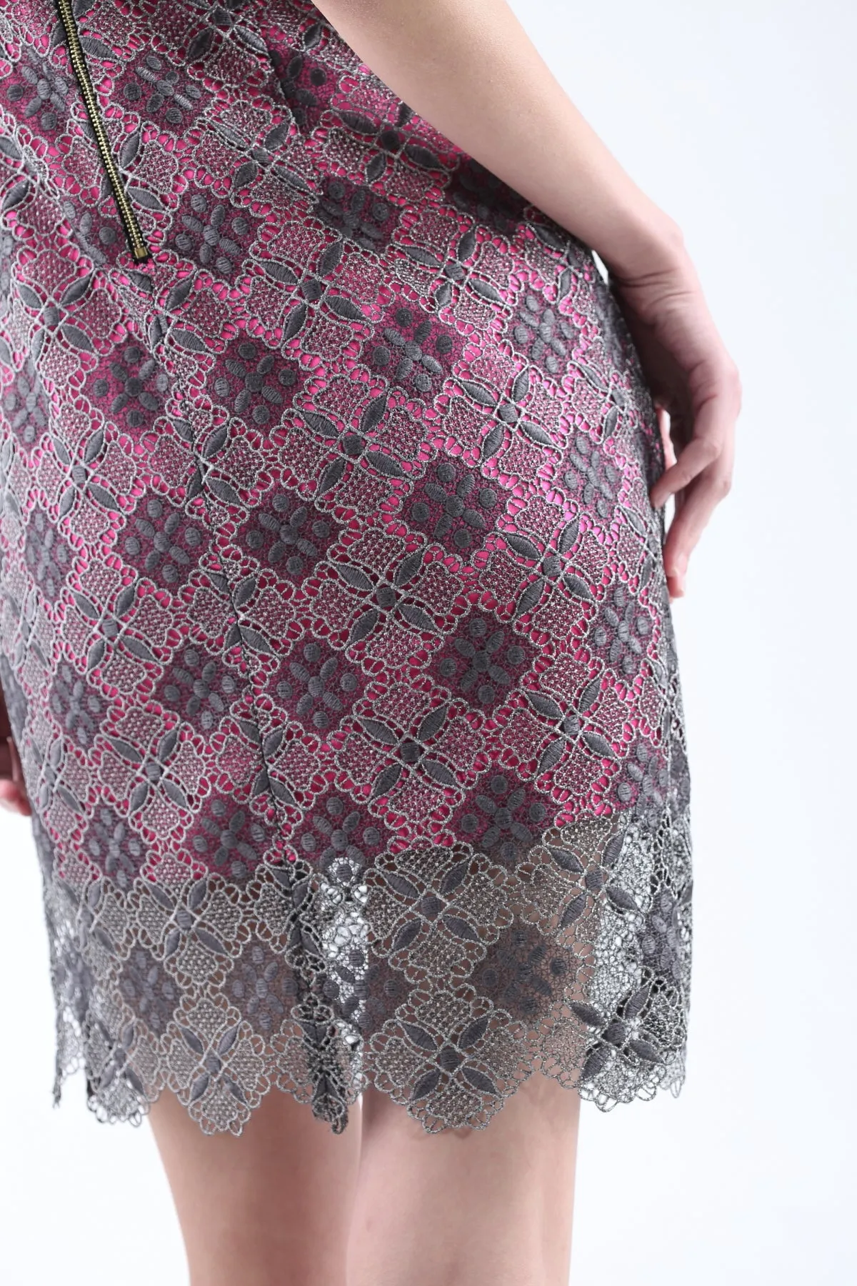 Silver and Grey Rhombus Lace on Fuchsia Lining Short Sleeves Qipao