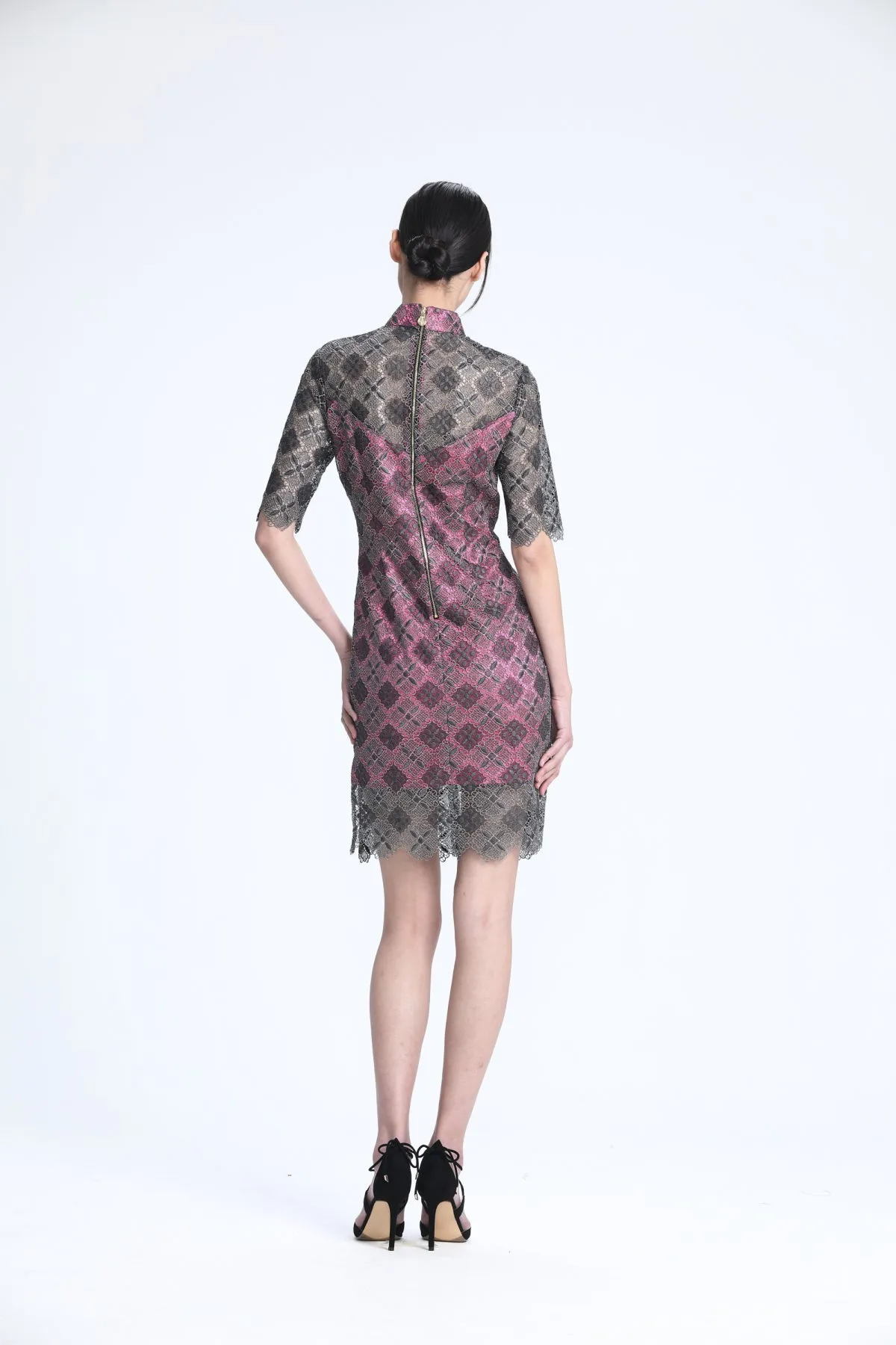 Silver and Grey Rhombus Lace on Fuchsia Lining Short Sleeves Qipao