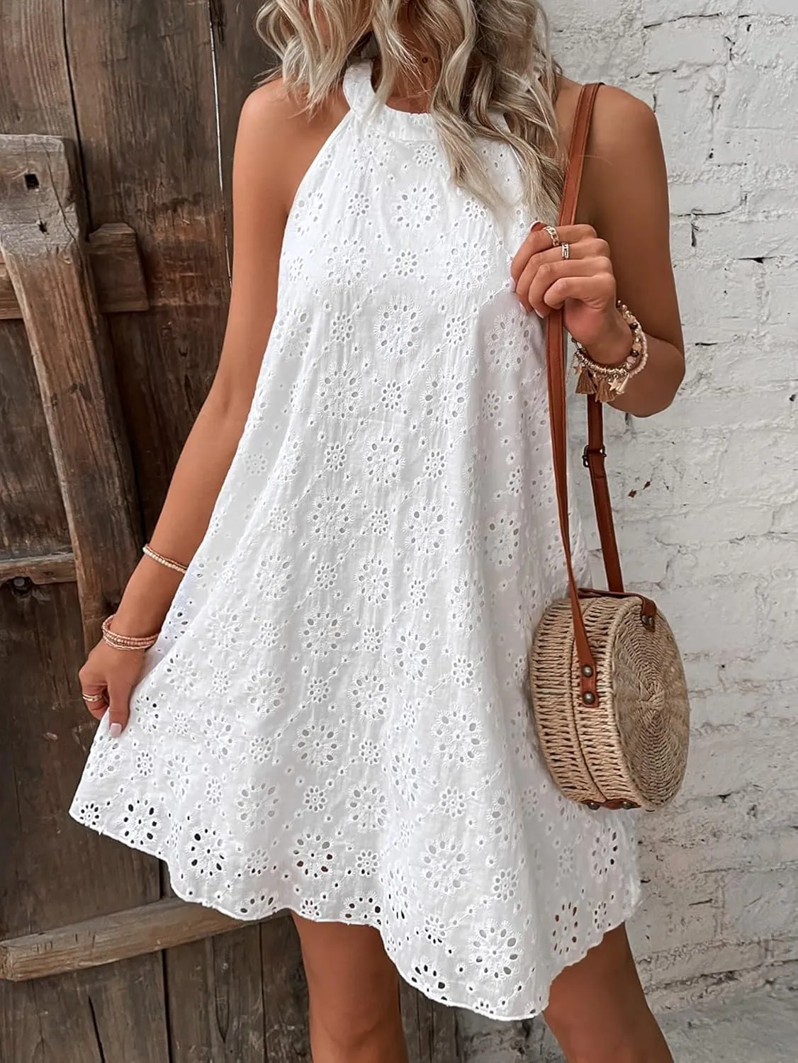 WDIRARA Women's Eyelet Embroidery Sleeveless Keyhole Back Halter Neck Summer Aline Dress