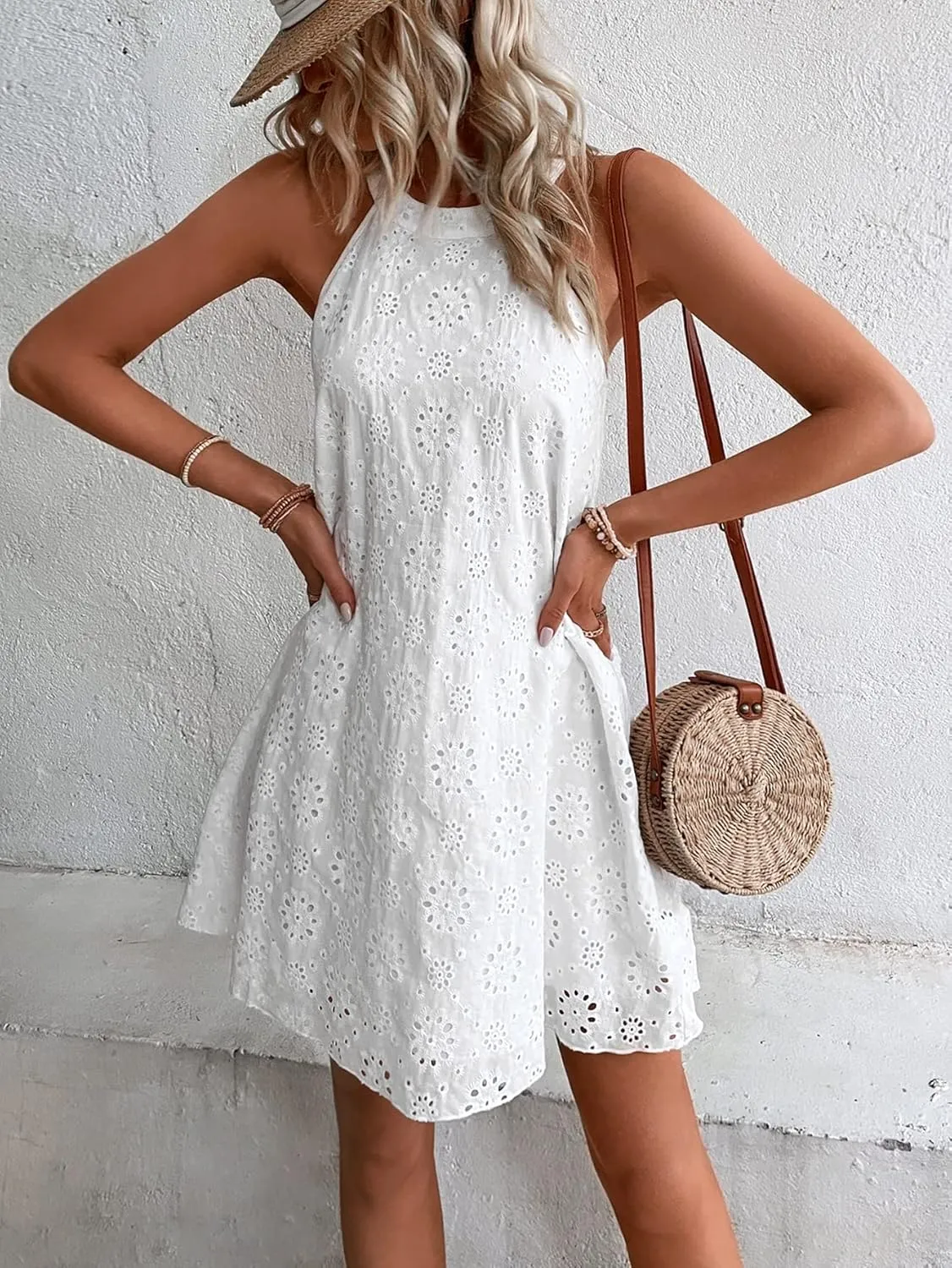 WDIRARA Women's Eyelet Embroidery Sleeveless Keyhole Back Halter Neck Summer Aline Dress