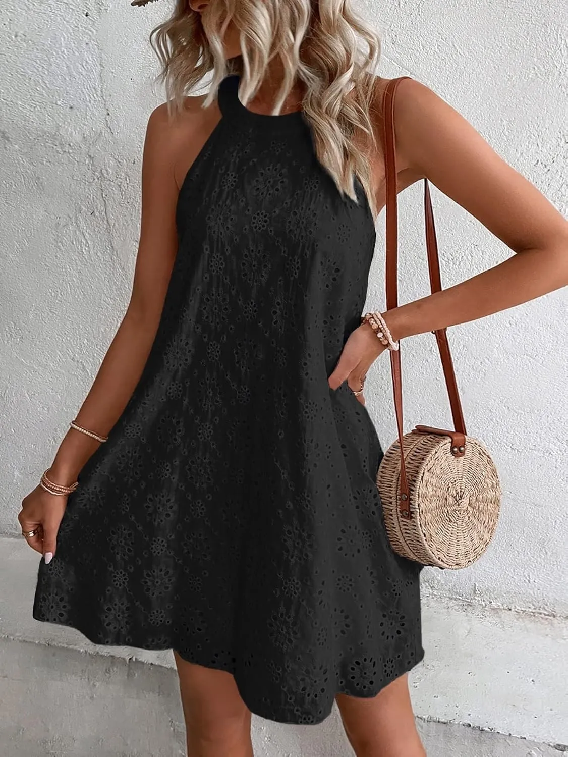 WDIRARA Women's Eyelet Embroidery Sleeveless Keyhole Back Halter Neck Summer Aline Dress