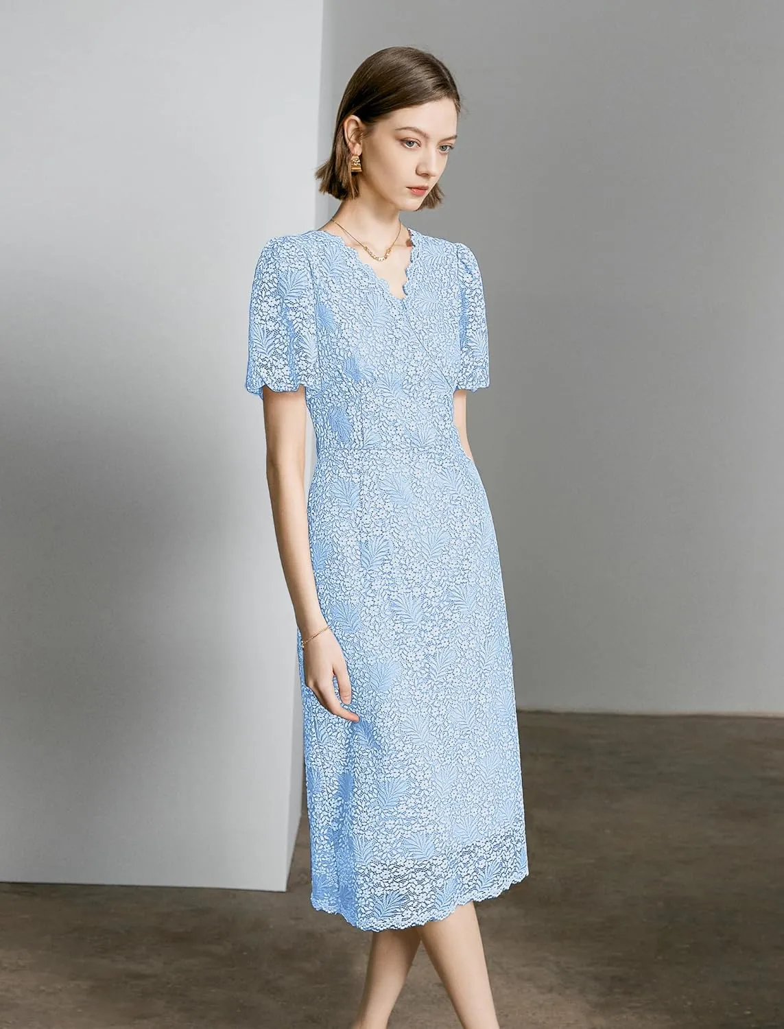 Women's Lace Floral V-Neck Dress with Puff Sleeves and Back Zipper, Elegant and Romantic Design