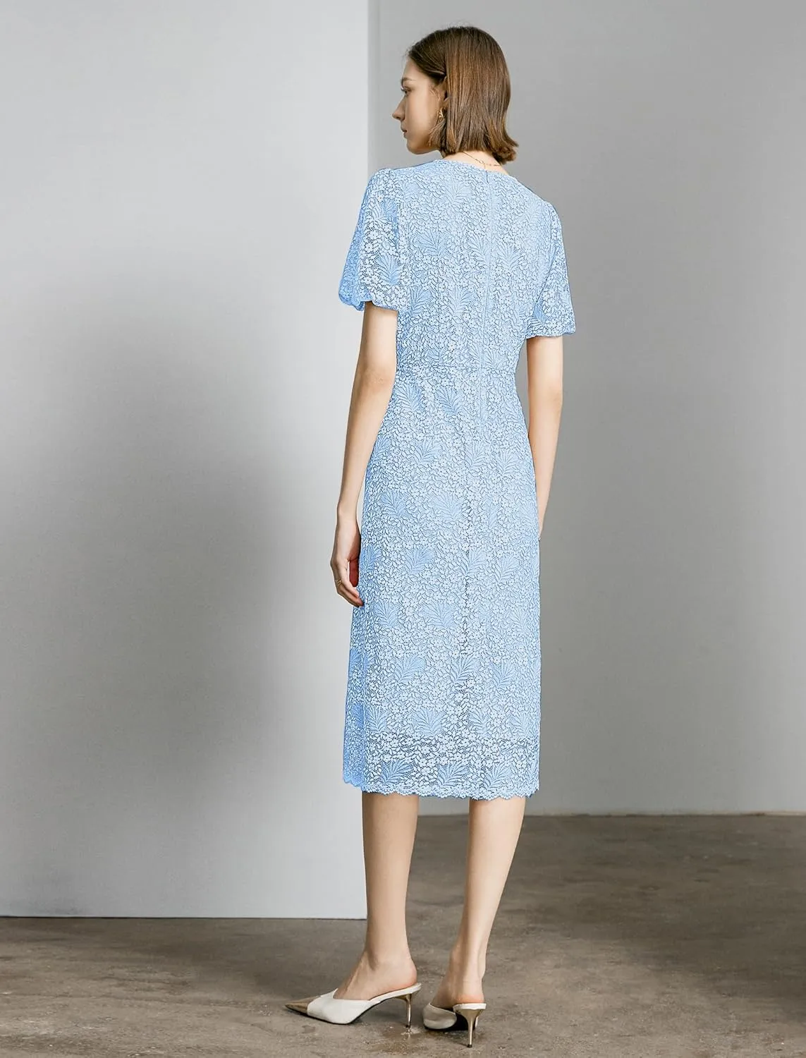 Women's Lace Floral V-Neck Dress with Puff Sleeves and Back Zipper, Elegant and Romantic Design